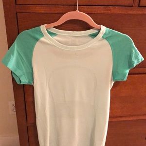 Lululemon top